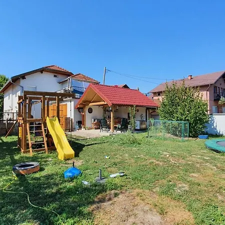 Apartment River In Awesome Wonder - Terrace With Riverview